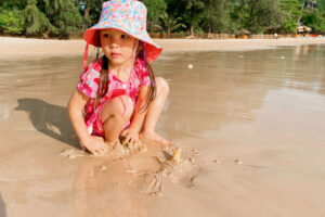 3 week Thailand itinerary visiting the best beaches in Thailand for families and what's the best age to travel to Thailand with kids